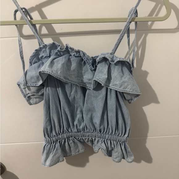 American Eagle denim crop top . Tagged as XS but fits S due . - Picture 3 of 4